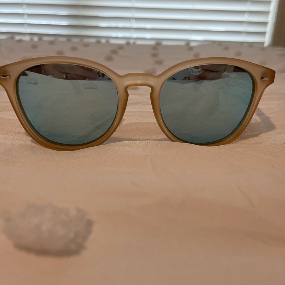 Le Specs sunnies